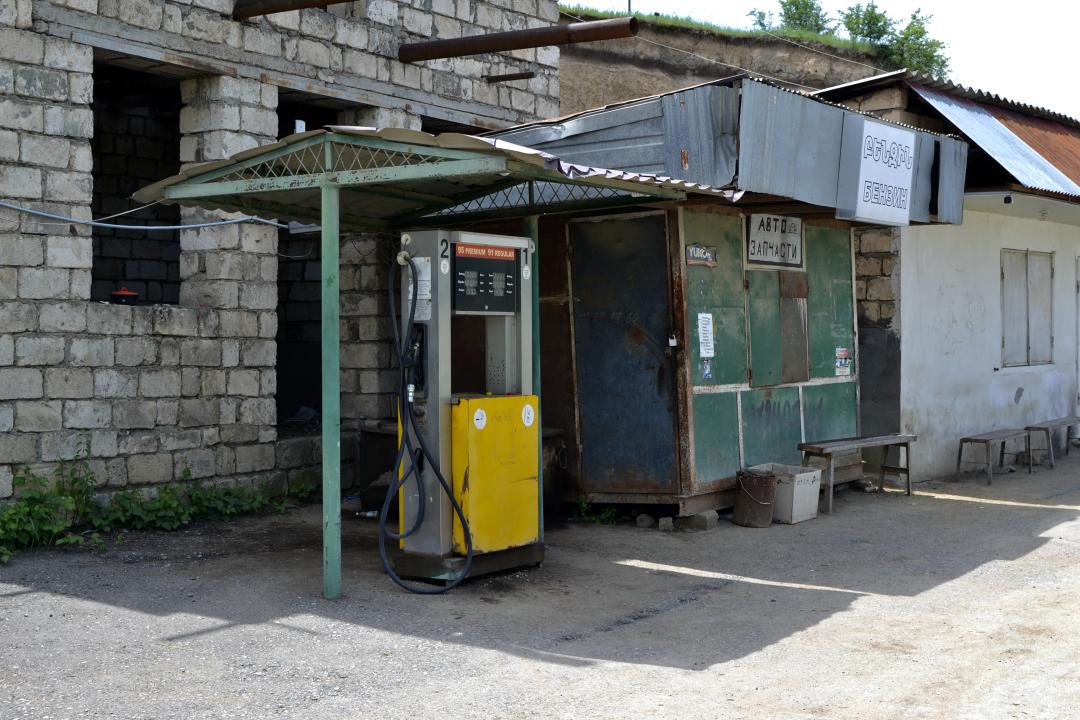 Abandoned petrol station, Nagorno-Karabakh. Photo credit: Marut Vanyan/Caucasus Watch Abandoned petrol station, Nagorno-Karabakh. Photo credit: Marut Vanyan/Caucasus Watch