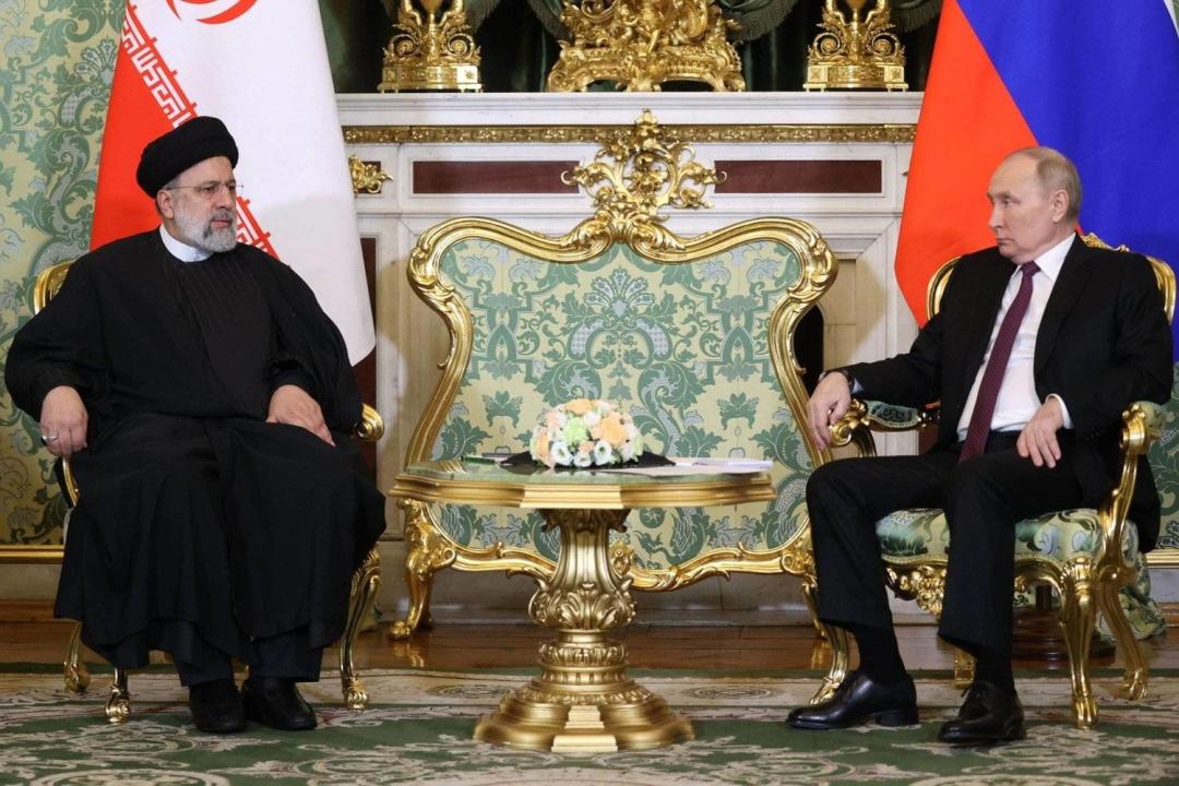Russian President Vladimir Putin and Iranian President Ebrahim Raisi at the Kremlin (Iranian Presidency) Russian President Vladimir Putin and Iranian President Ebrahim Raisi at the Kremlin (Iranian Presidency)