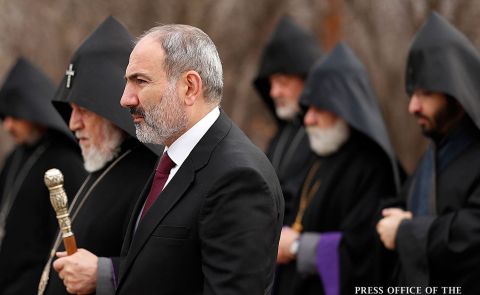 Armenische Regierung und Kirche stehen wegen Führungsvorwürfen unter wachsendem Druck